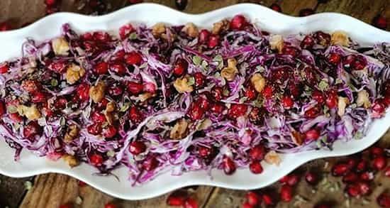 طرز تهیه سالاد پاییزی انار 1 مواد اولیه برای طرز تهیه سالاد پاییزی انار