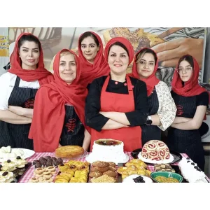 آموزشگاه شیرینی پزی پریسا پارسی؛ از علاقه تا درآمد 46 دوره شیرینی پزی