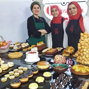 آموزشگاه شیرینی پزی پریسا پارسی؛ از علاقه تا درآمد 34 نمونه کار شیرینی پزی
